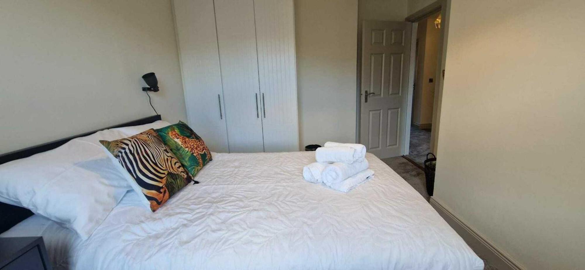 Refurbed Modern & Stylish 3bd - Garden Pets Ok * Dublin