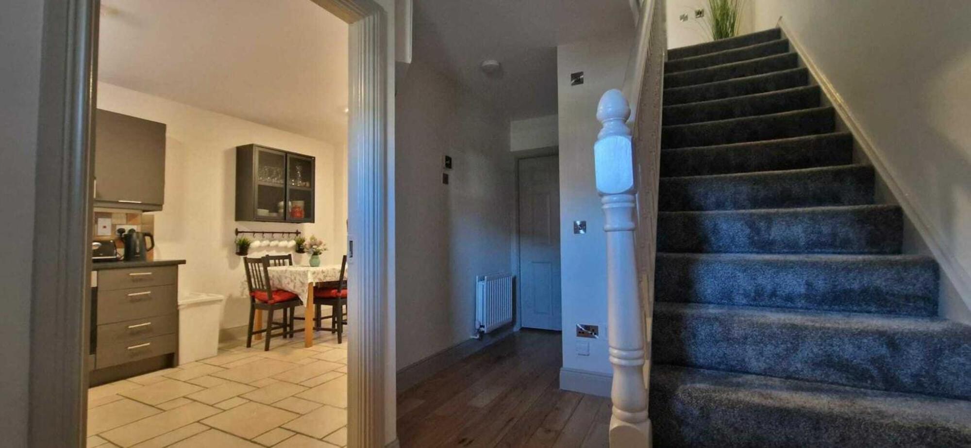 Refurbed Modern & Stylish 3bd - Garden Pets Ok * Dublin