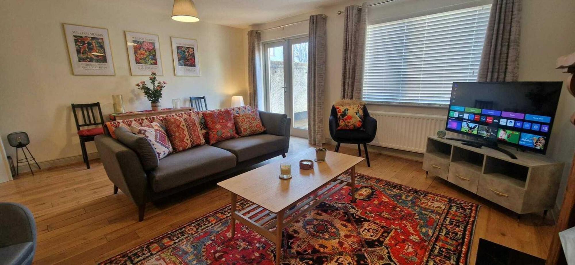 Refurbed Modern & Stylish 3bd - Garden Pets Ok Holiday home Dublin
